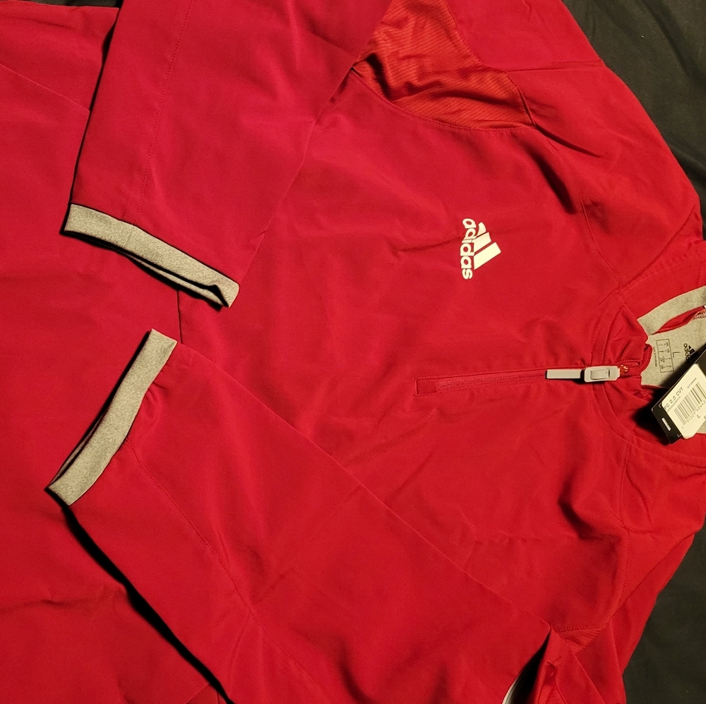 Large Adidas pullover red and gray, Sleeves can unzip to turn into short sleeve